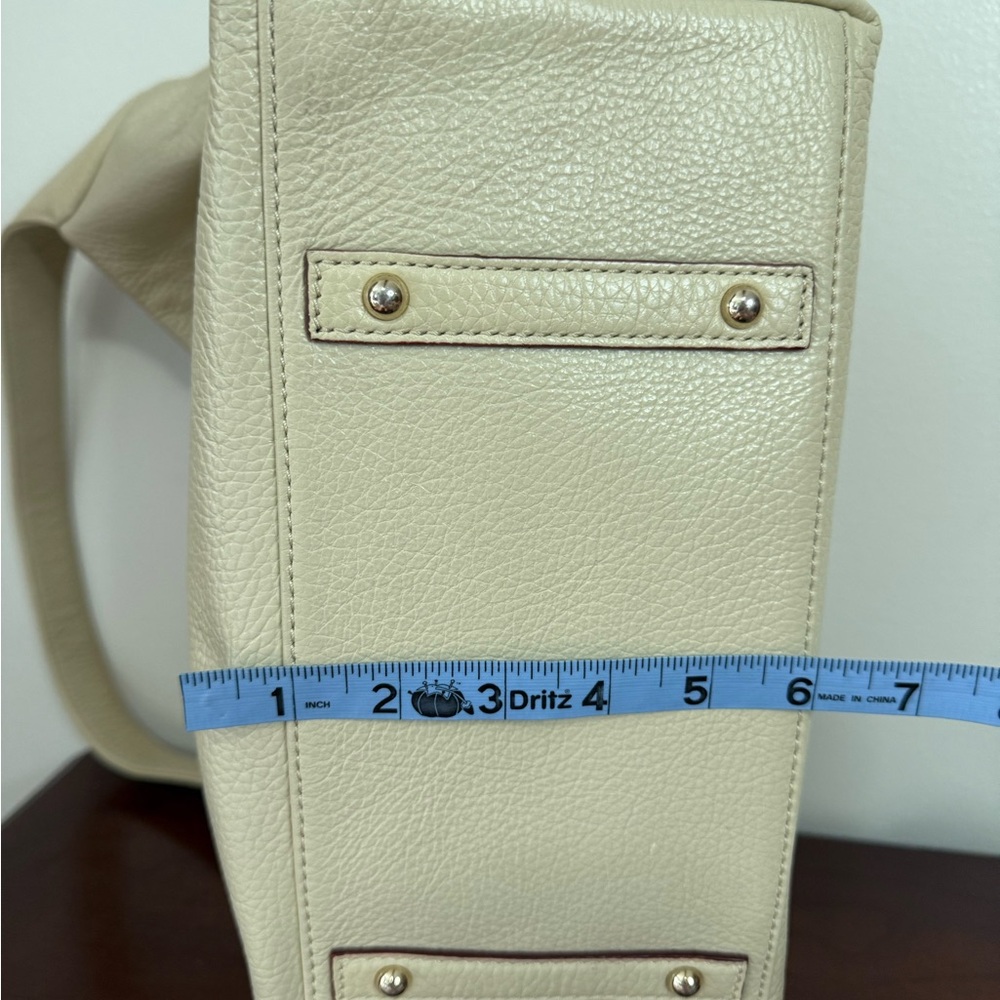 Dooney & Bourke Elegant Cream Leather Women's shoulder bag - Picture 5 of 12